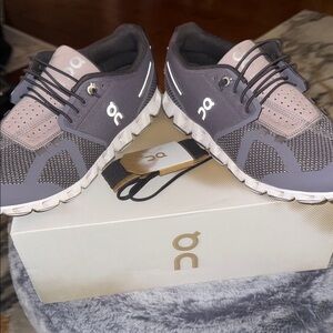 ON Cloud Women's Shoes - Shark/Pebble